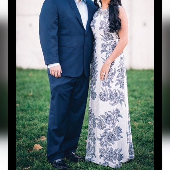 BCBGMAXAZRIA Chloey Sleeveless Printed Rhinestone Gown Embellished Collar Size 4 - Picture 10 of 15